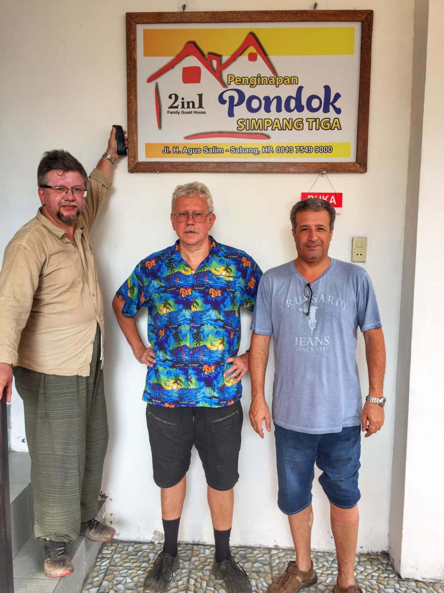 Pondok Simpang Tiga Сабанг Екстериор снимка